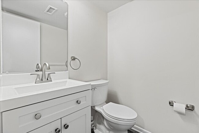 Photo - 421 Barton Run Blvd