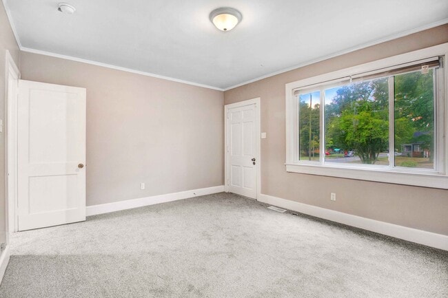 Photo - Beautifully Remodeled-3Bd, 1 and 1/2 Ba wi...