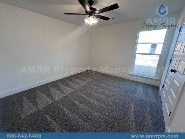 Photo - 337 E Greystone Square
