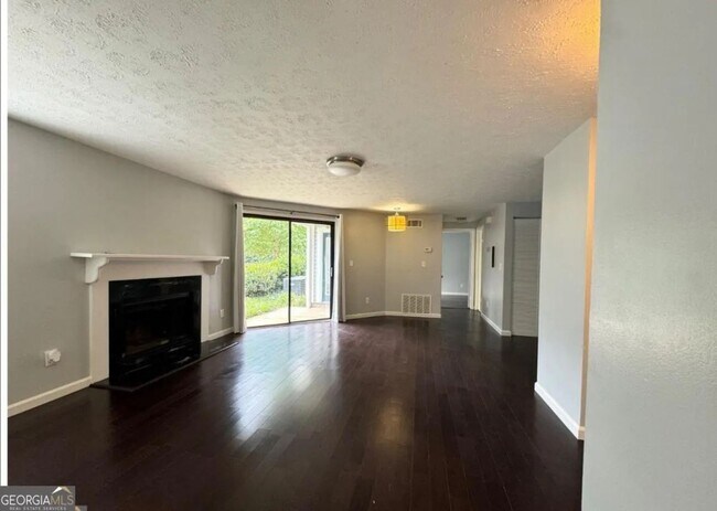 Photo - 1291 Keys Lake Dr NE