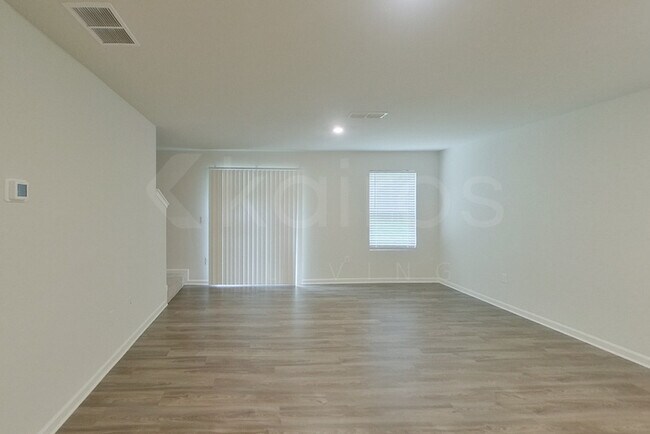 Photo - 332 Ironwood Ct