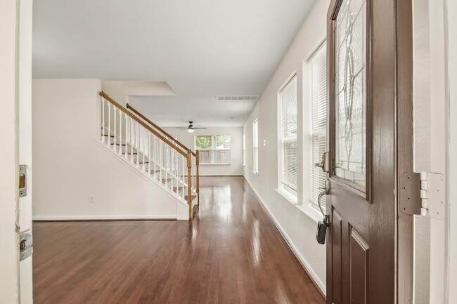 Photo - 255 Silky Leaf Dr