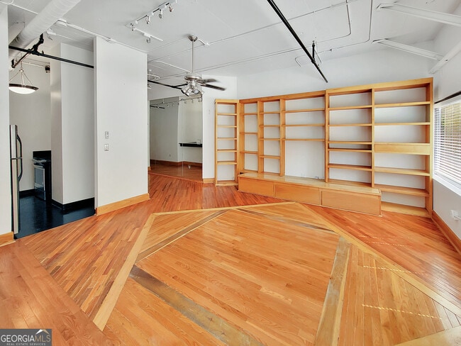 Photo - 120 Ralph McGill Blvd NE Unidad #402 Rental