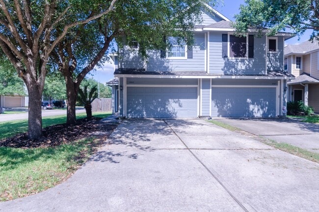 Building Photo - 6303 Veranda Green Trail