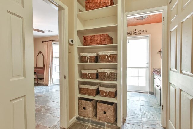 Photo - 5402 Imogene St