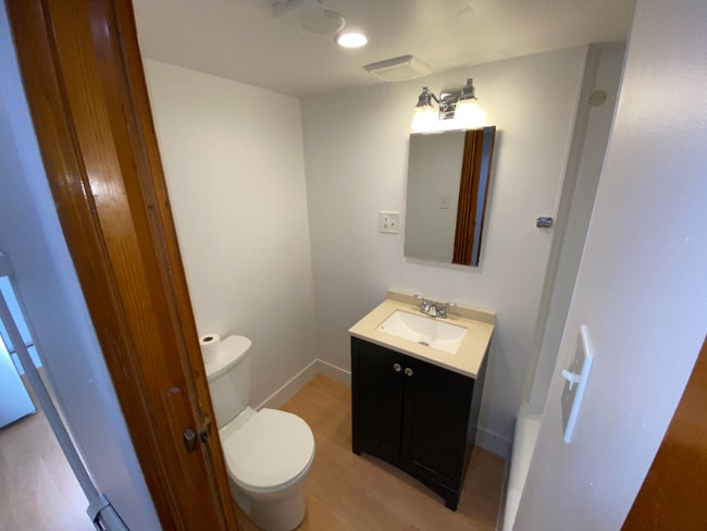 Photo - 521 S Bryan Ave Unidad 3/4