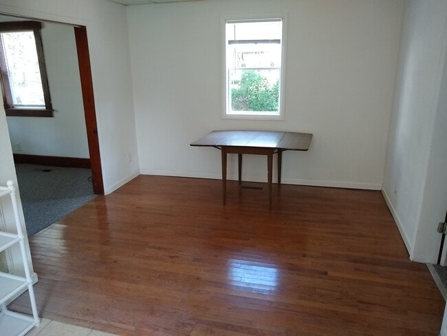 Photo - 514 S Elm St