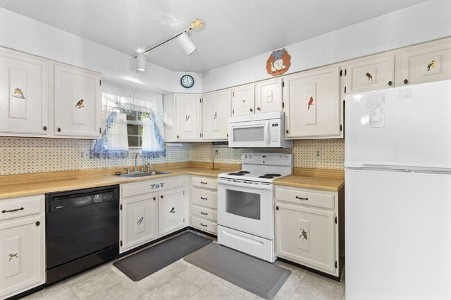 Photo - 7 Wood Oak Ct