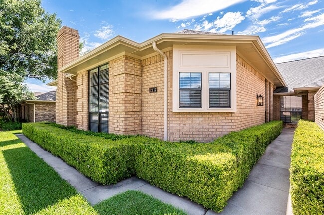 Photo - 2117 Promontory Point