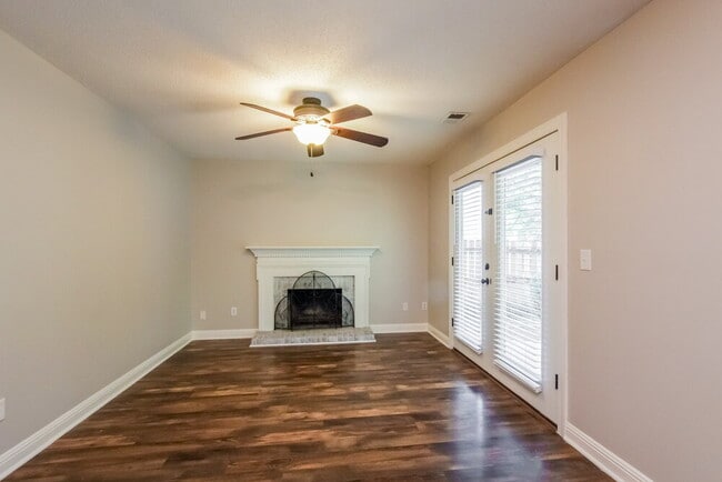 Photo - 3405 Mayhurst Dr