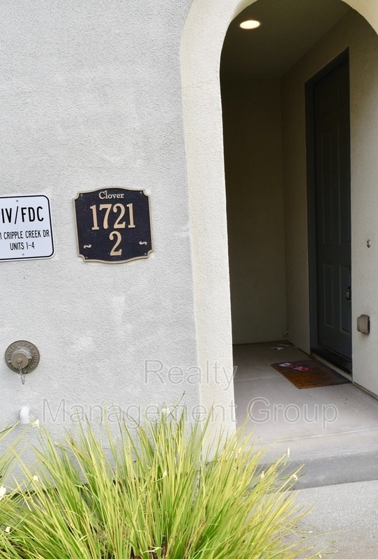 Building Photo - 1721 Cripple Creek Dr Unit 2 Rental