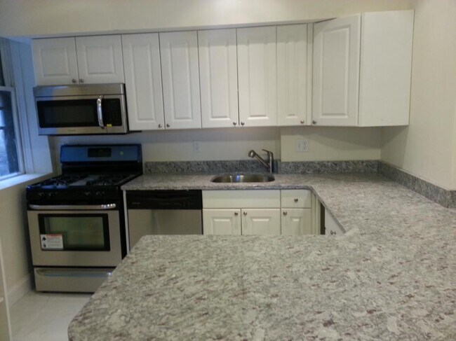 Photo - 2001 Commonwealth Ave Unidad 5