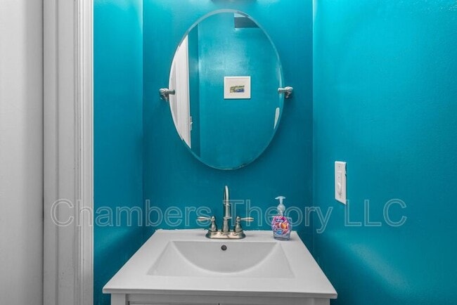 Photo - 1275 Oates St NE