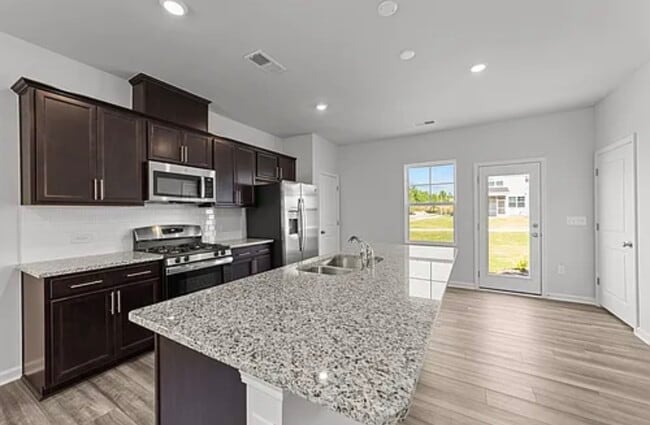 Photo - 5001 Microcline Trl