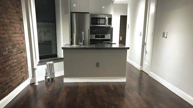 Photo - 246 Mott St Unit 9