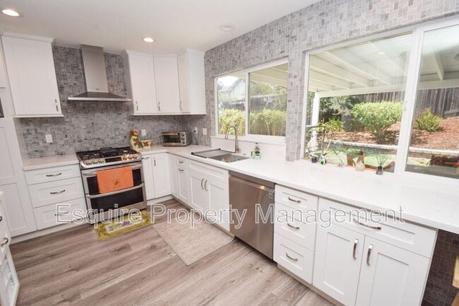 Photo - 1767 Coachman Dr