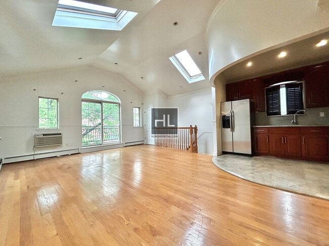 Photo - BAY 31 STREET Unit 3
