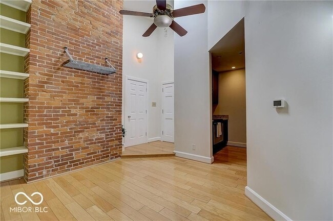 Photo - 714 Buchanan St Unit 18