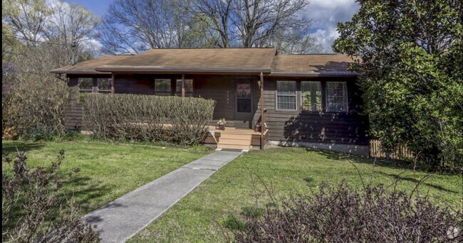 Building Photo - 2609 Forestdale Ave Unit Upstairs Rental