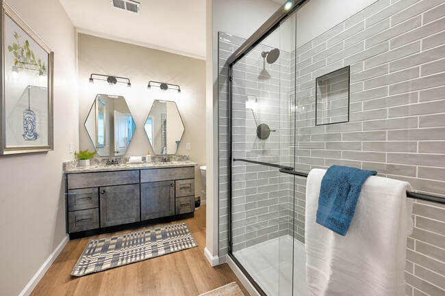 Photo - Fairmont Apartments