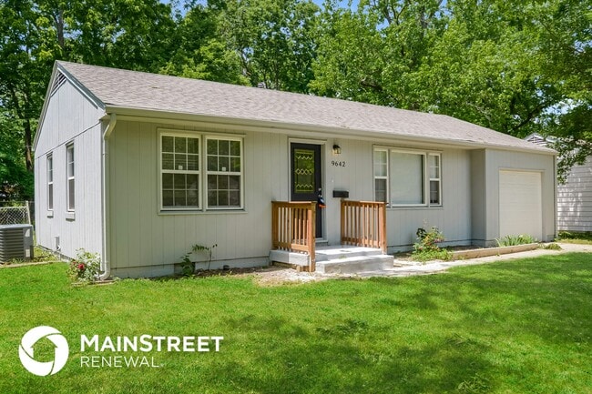 Photo - 9642 McGee St