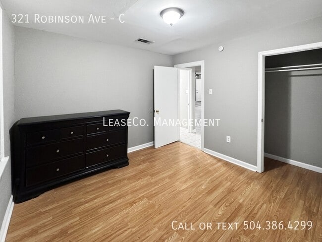 Photo - 321 Robinson Ave
