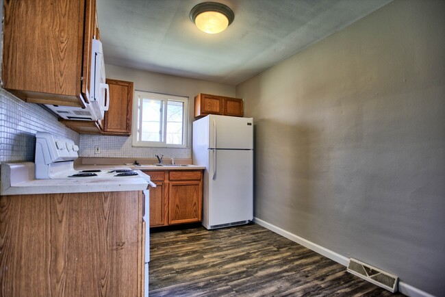 Photo - Completely Renovated 2 Bedroom Duplex in Collinsville - Great price and lots of space!