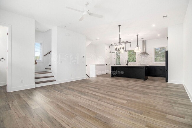 Photo - 205 Firefly Cir