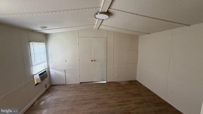 10054 Longwoods Rd