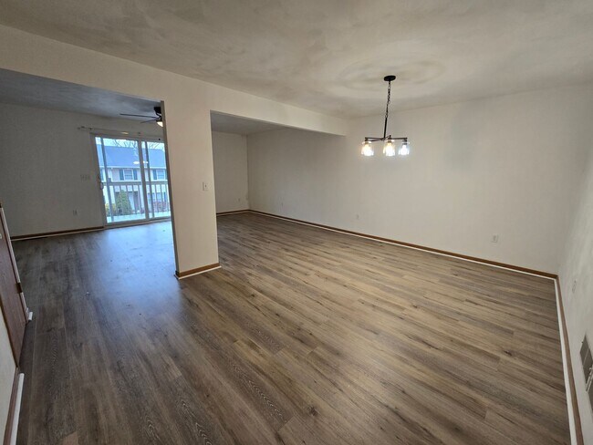 Photo - Large 2 Bedroom Townhouse - Burrell School District - Next to Hill Crest Country Club