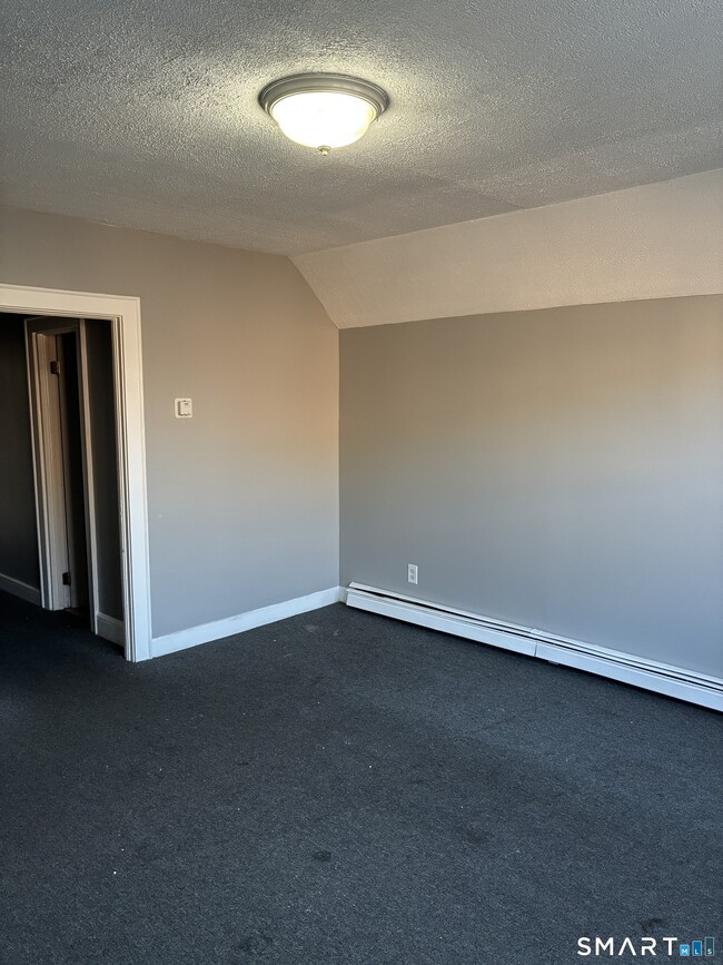 Photo - 255 Poplar St Unit 3