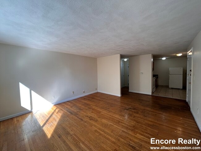 Photo - 71 Gardner St