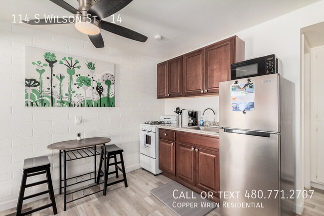 Building Photo - 114 S Wilson St Unit 14