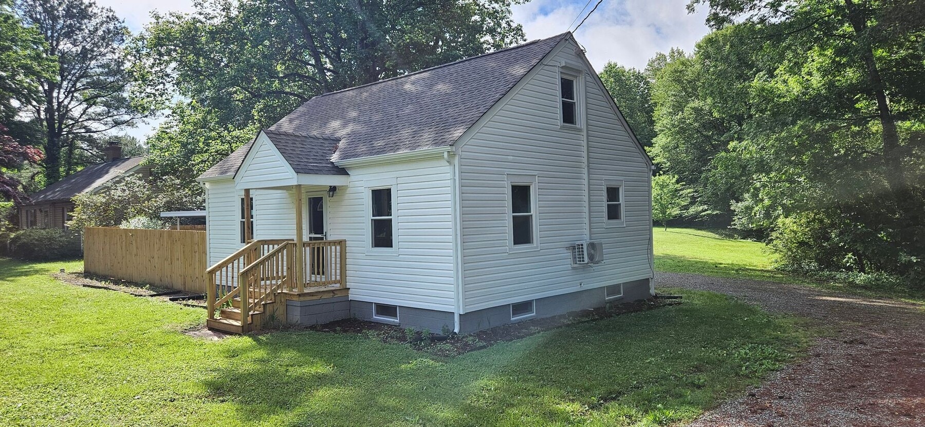 Renovated 2 bedroom 1 bathroom cape in War... - Renovated 2 bedroom 1 bathroom cape in War... House