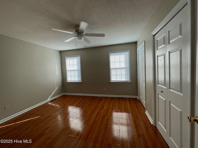 Photo - 3826 Sterling Pointe Dr