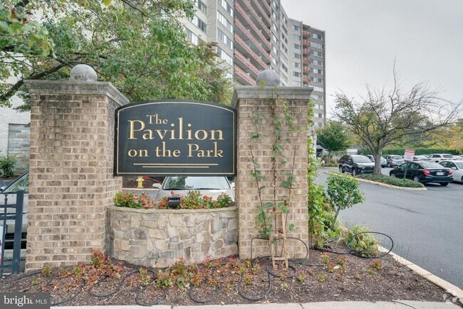 Building Photo - 5340 Holmes Run Pkwy Unit 712 Rental
