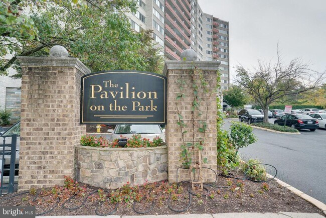 Building Photo - 5340 Holmes Run Pkwy Unit 712 Rental