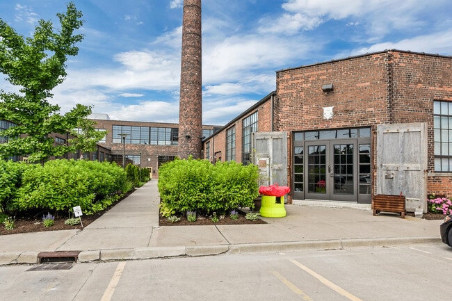 Photo - 3434 Russell St Unidad 107