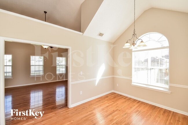 Photo - 622 Skyline Dr