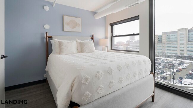 1922 W Ogden Ave Unit 909