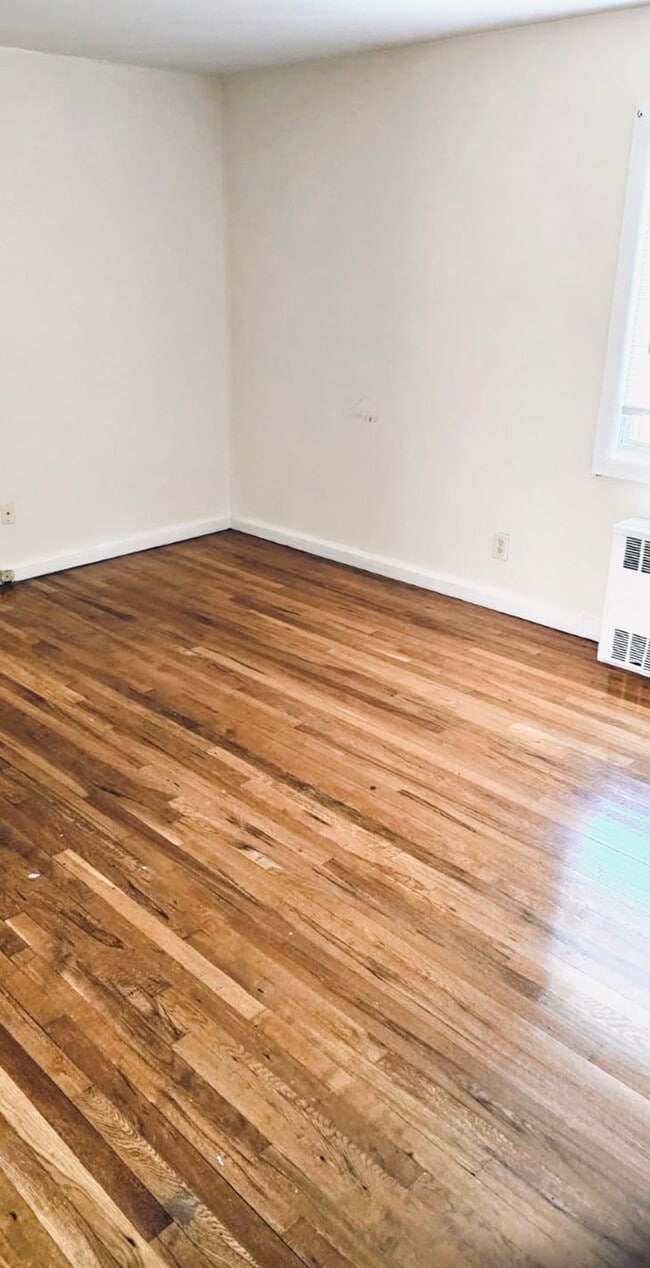 Building Photo - 5 Millers Ln Rental