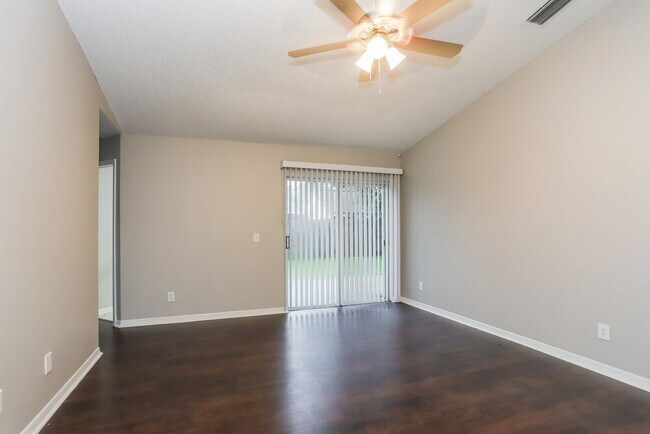 Photo - 1006 Bloom Hill Ave