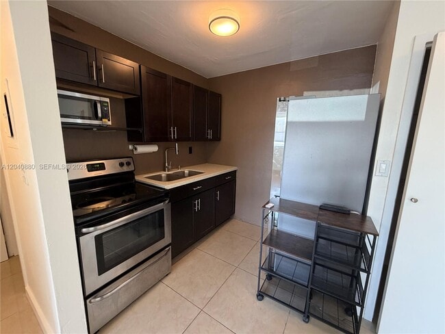 2715 Tigertail Ave Unit 109
