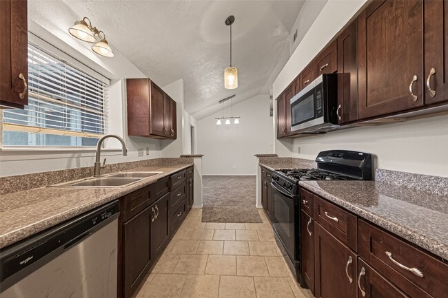Photo - 2714 S Brompton Dr