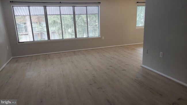 Photo - 18622 Walkers Choice Rd Unit 6