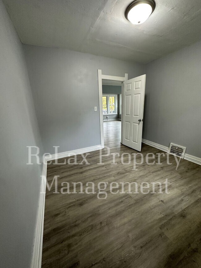 Single Family Home in Waukesha Rental House Rental in Waukesha, WI