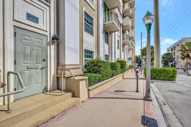 Building Photo - 610 Clematis St Unit 130