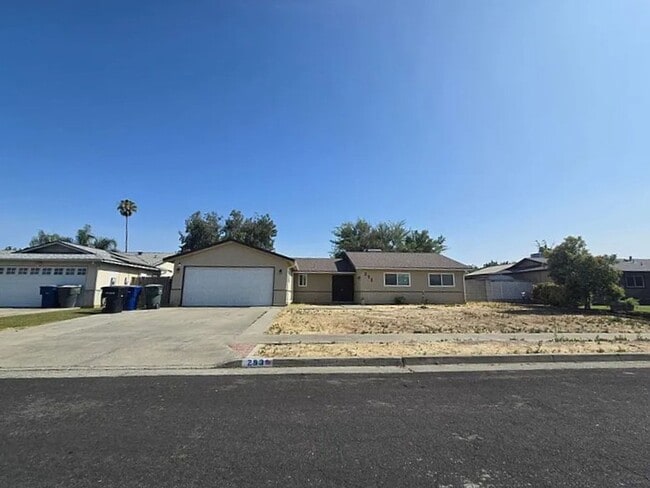 3 BR 2 BA Available Now - 3 BR 2 BA Available Now House
