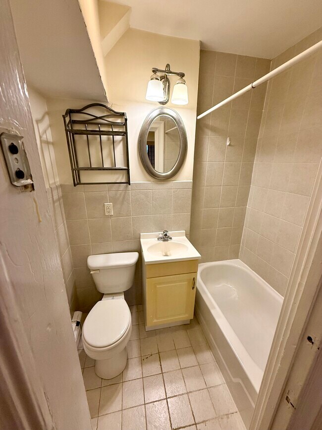 Photo - 17 Exeter St Unit 1f