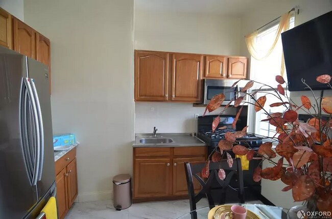 Photo - 51 Macdougal St Unit 2L